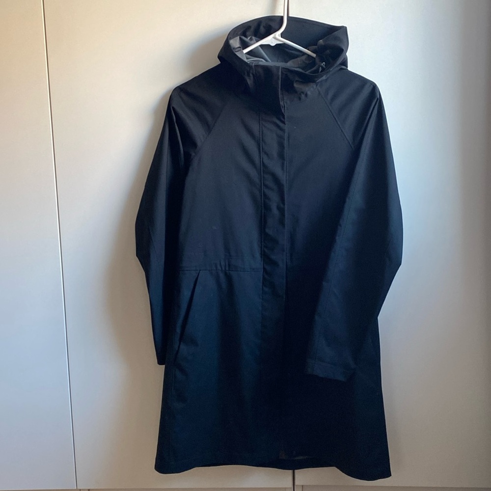 Minimalist UNIQLO Windproof Jacket